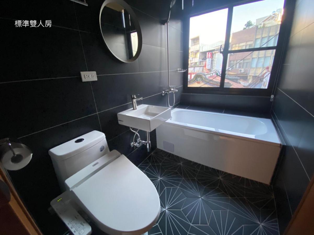 良文旅2館ryou Hotel Vintage - II Tainan Exterior foto