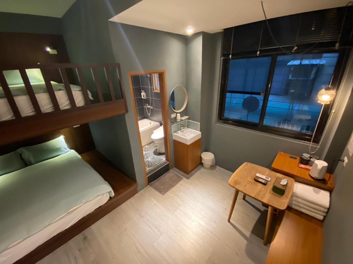 良文旅2館ryou Hotel Vintage - II Tainan Exterior foto